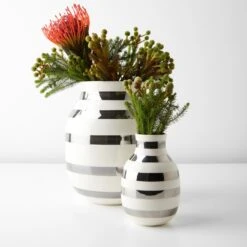 Omaggio Silver Medium Vase -Furniture Store 100066 100067 gallery2