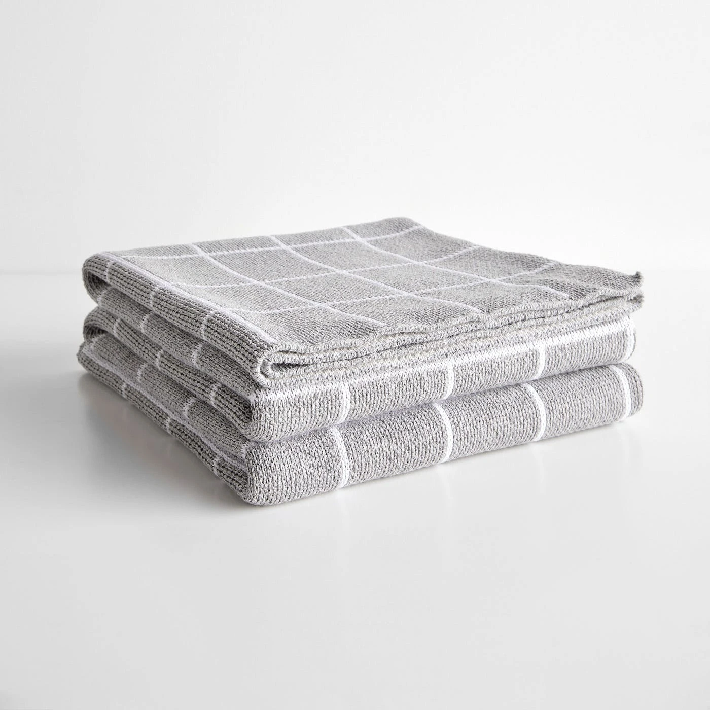 Grid Gray Knit Throw Blanket 5 Grid Gray Knit Throw Blanket - Image 3