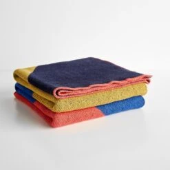 Turin Coral Knit Throw Blanket -Furniture Store 100792 new gallery 2