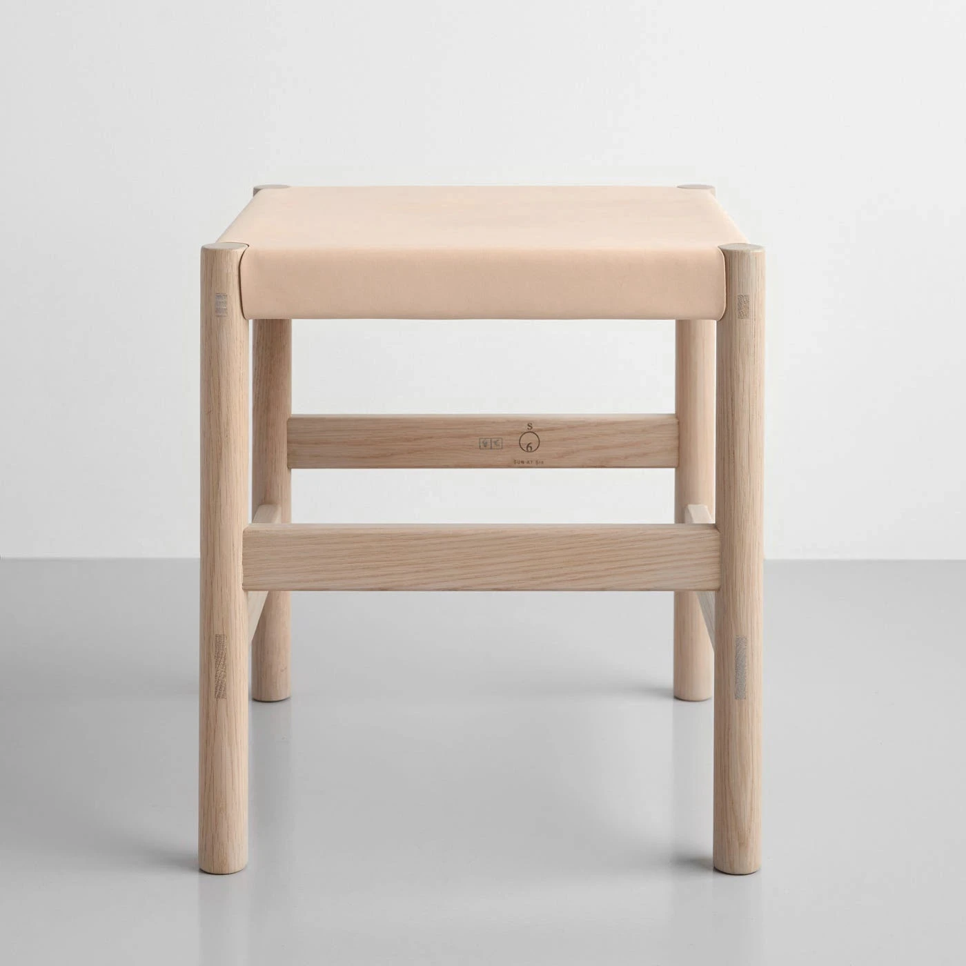 Juniper Nude Stool 5 Juniper Nude Stool - Image 3