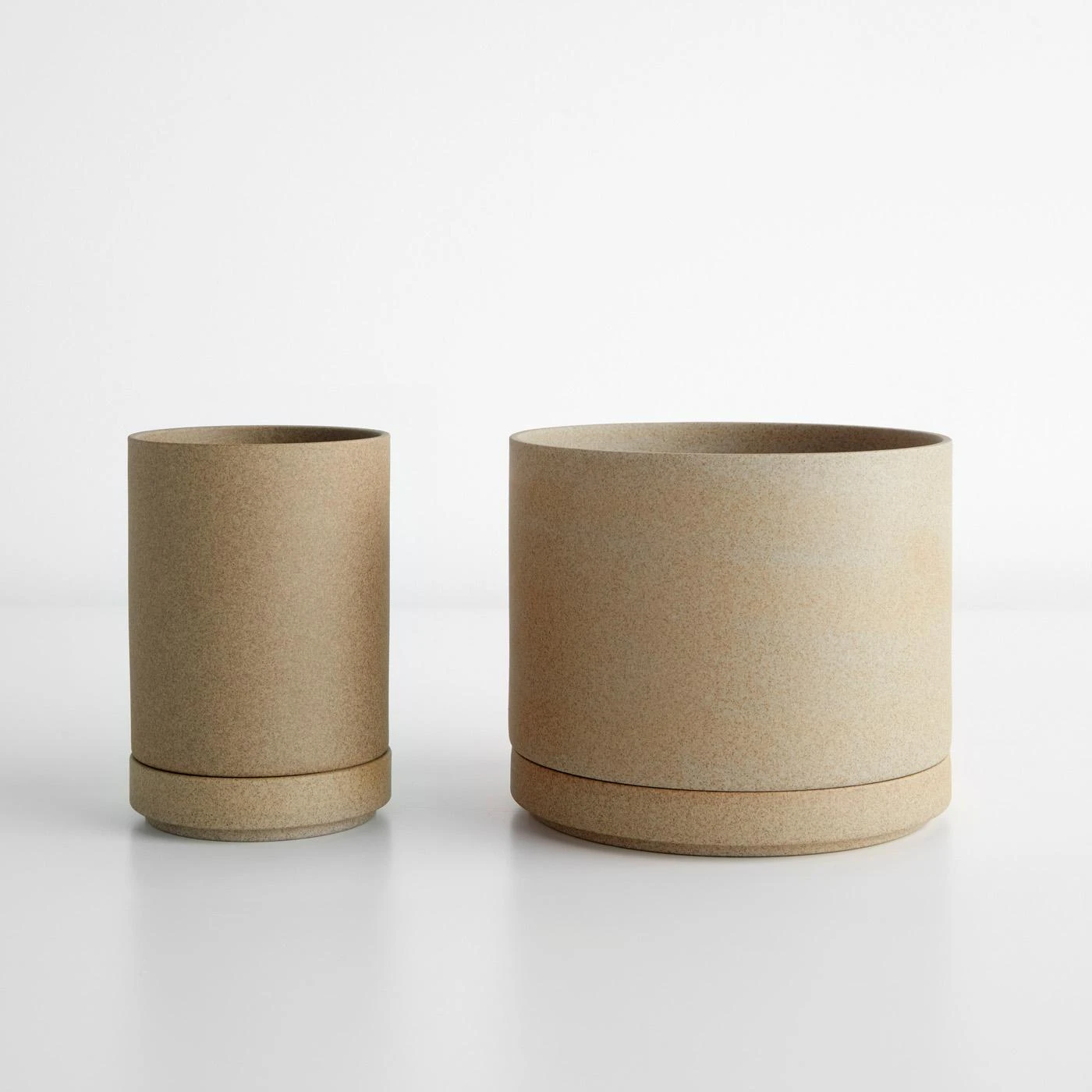 Hasami Natural Small Planter And Saucer Set 4 Hasami Natural Small Planter And Saucer Set - Image 2