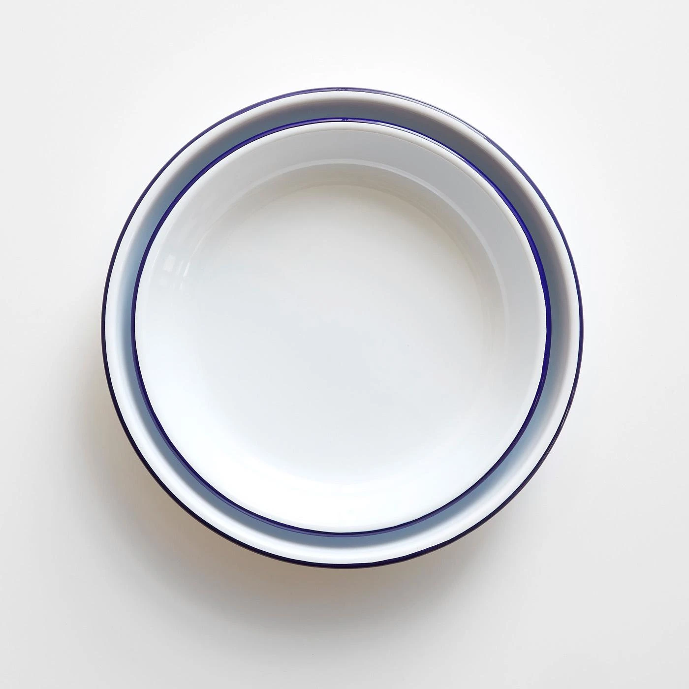 Falcon White Enamelware Serve Bowl 11" 6 Falcon White Enamelware Serve Bowl 11" - Image 4