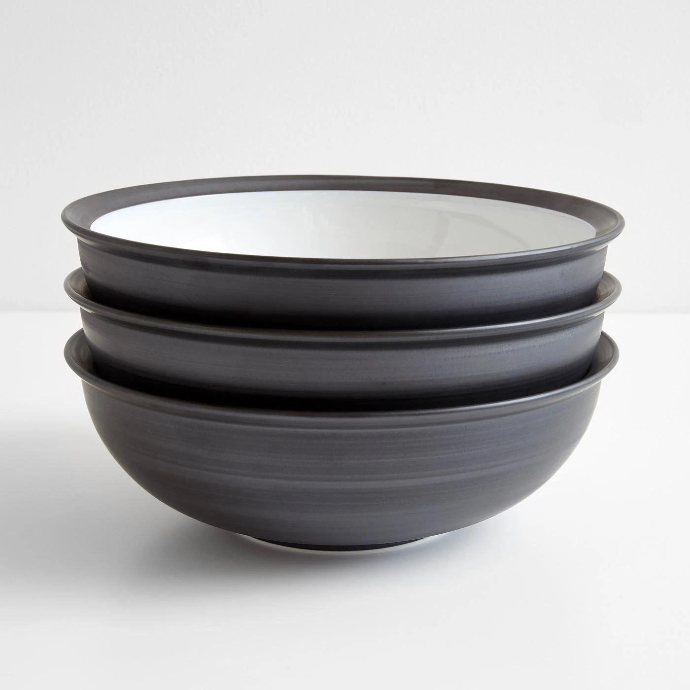 Rim Black Bowl 8.75" 5 Rim Black Bowl 8.75" - Image 3