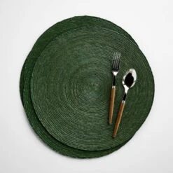 Onda Green Round Placemat -Furniture Store 102643 3