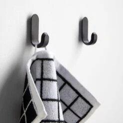 Mini Grid Black Washcloth -Furniture Store 102759 2 4