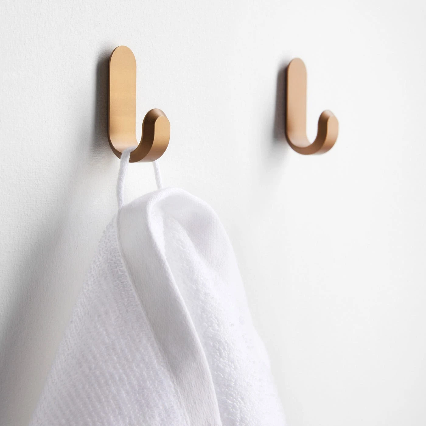 Logan White Towel 6pc Bundle 6 Logan White Towel 6pc Bundle - Image 4