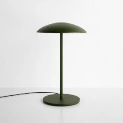 Ruth Moss Table Lamp 19"
