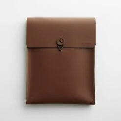 Pecan Leather Vertical Case