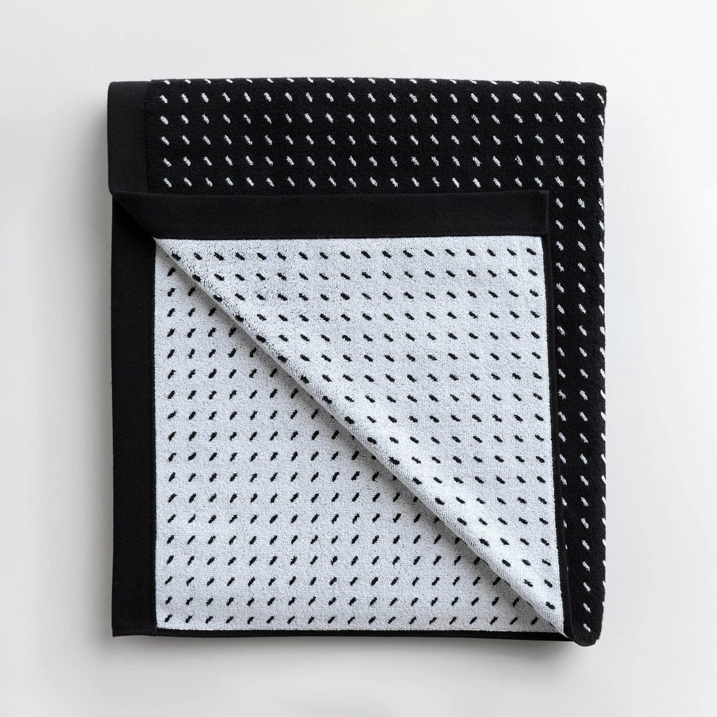 Stitch Black + White Bath Sheet 4 Stitch Black + White Bath Sheet - Image 2