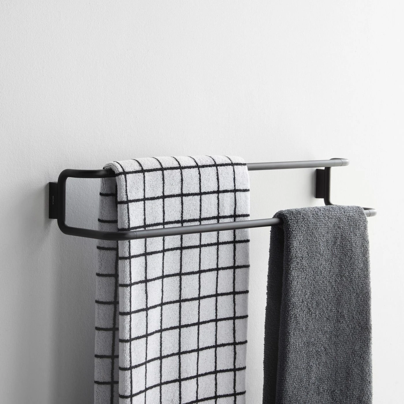 Modo Black Twin Towel Rack 6 Modo Black Twin Towel Rack - Image 4