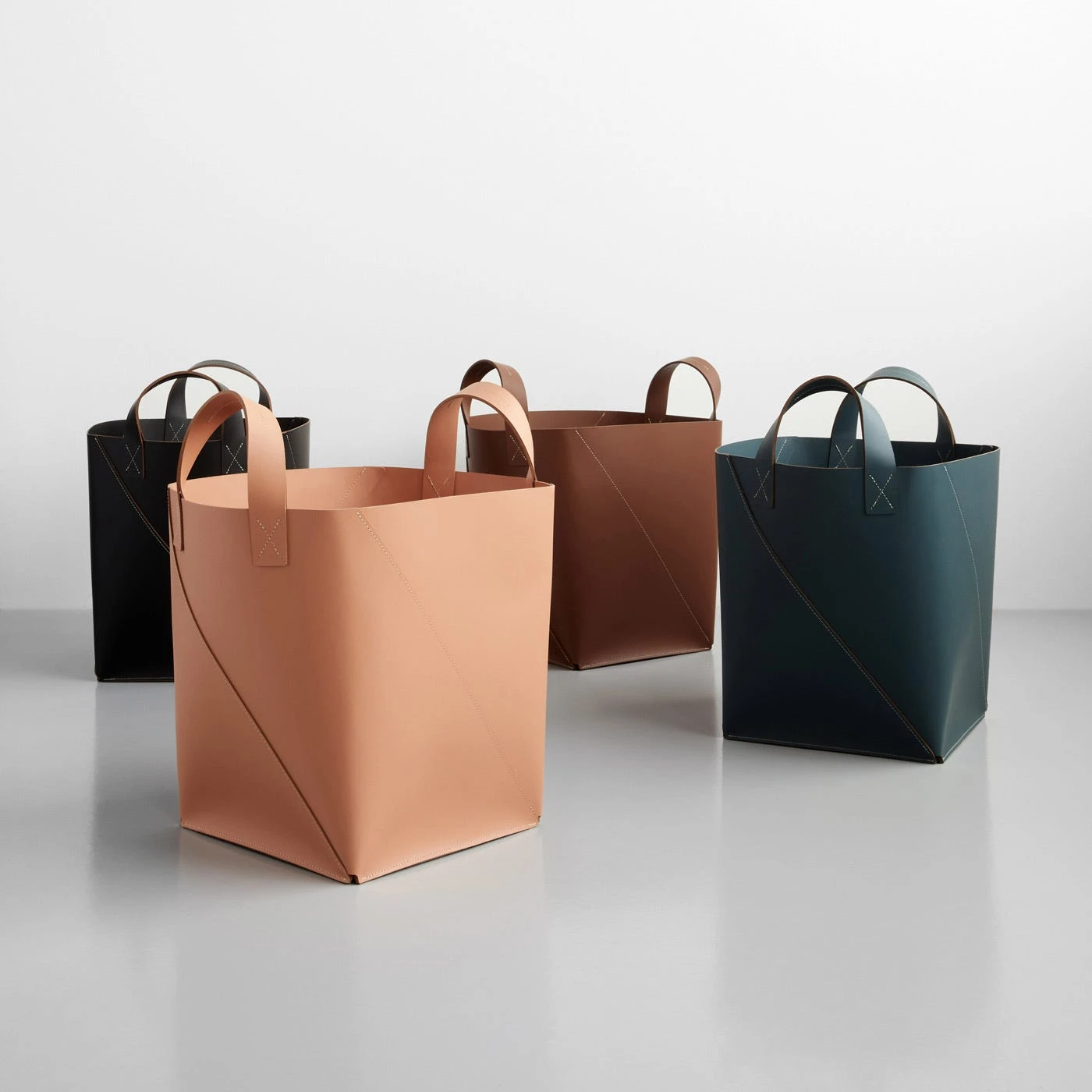 Twist Pecan Leather Floor Basket 6 Twist Pecan Leather Floor Basket - Image 4