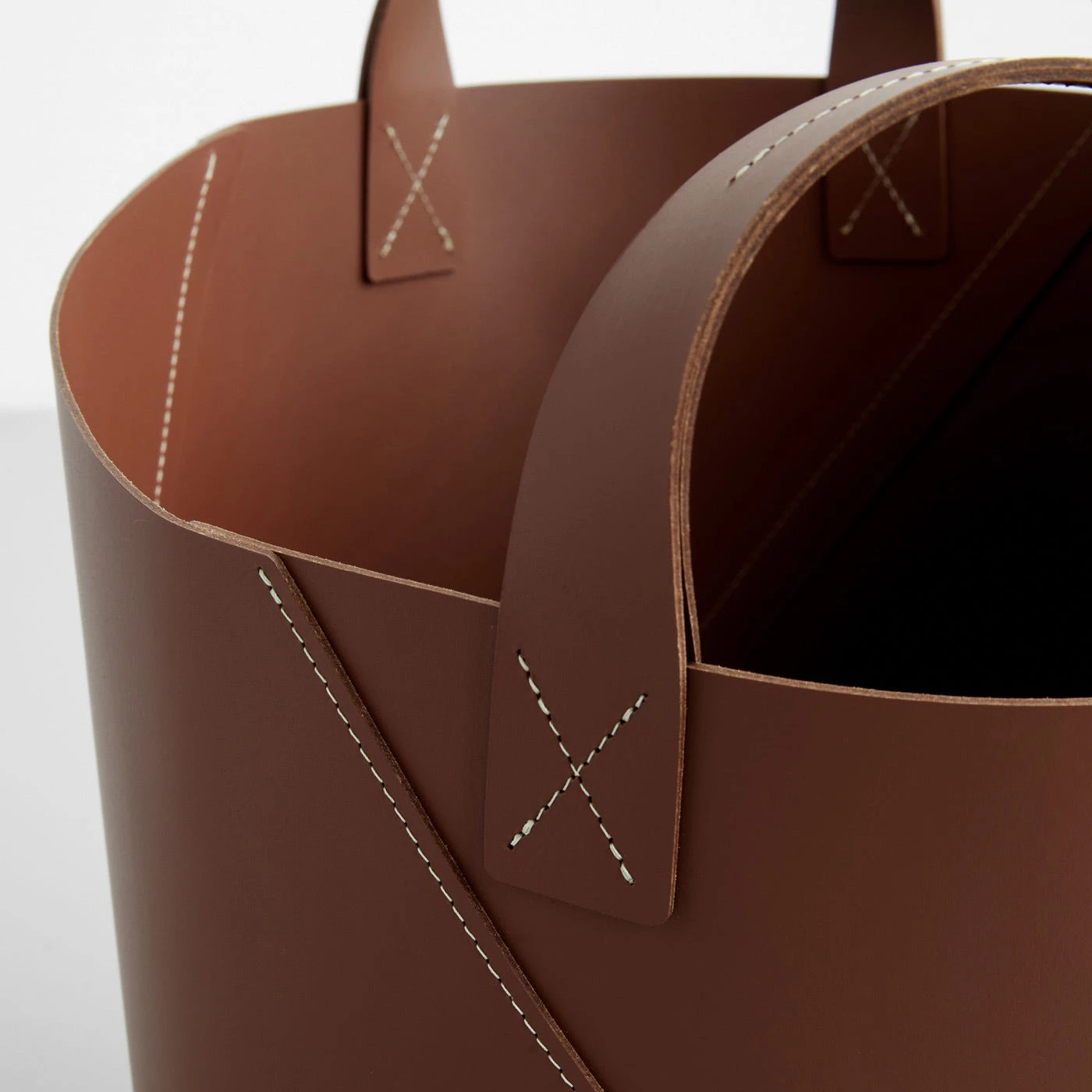 Twist Pecan Leather Floor Basket 5 Twist Pecan Leather Floor Basket - Image 3