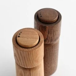 Ro Light Oak Grinder/Mill -Furniture Store 103151 103150 detail 1