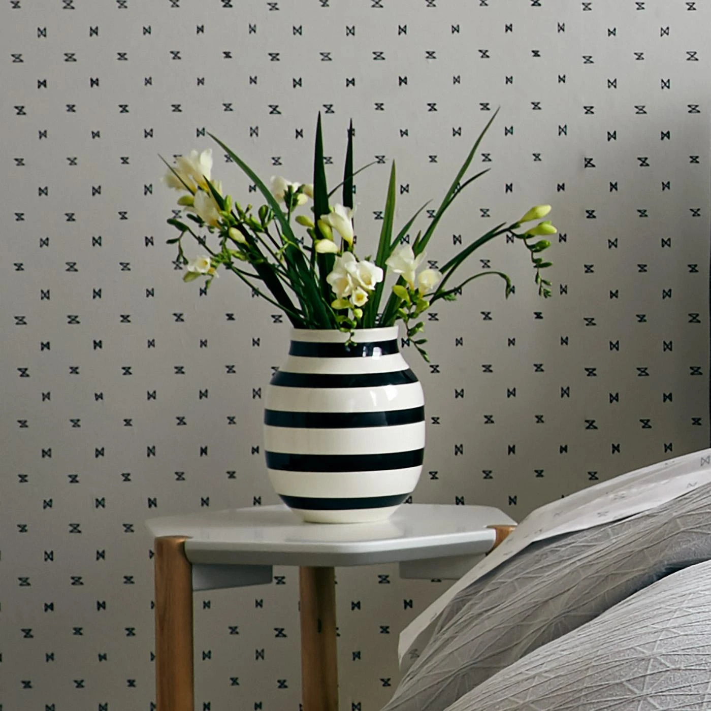 Sashi Geo Black Wallpaper 8 Sashi Geo Black Wallpaper - Image 6