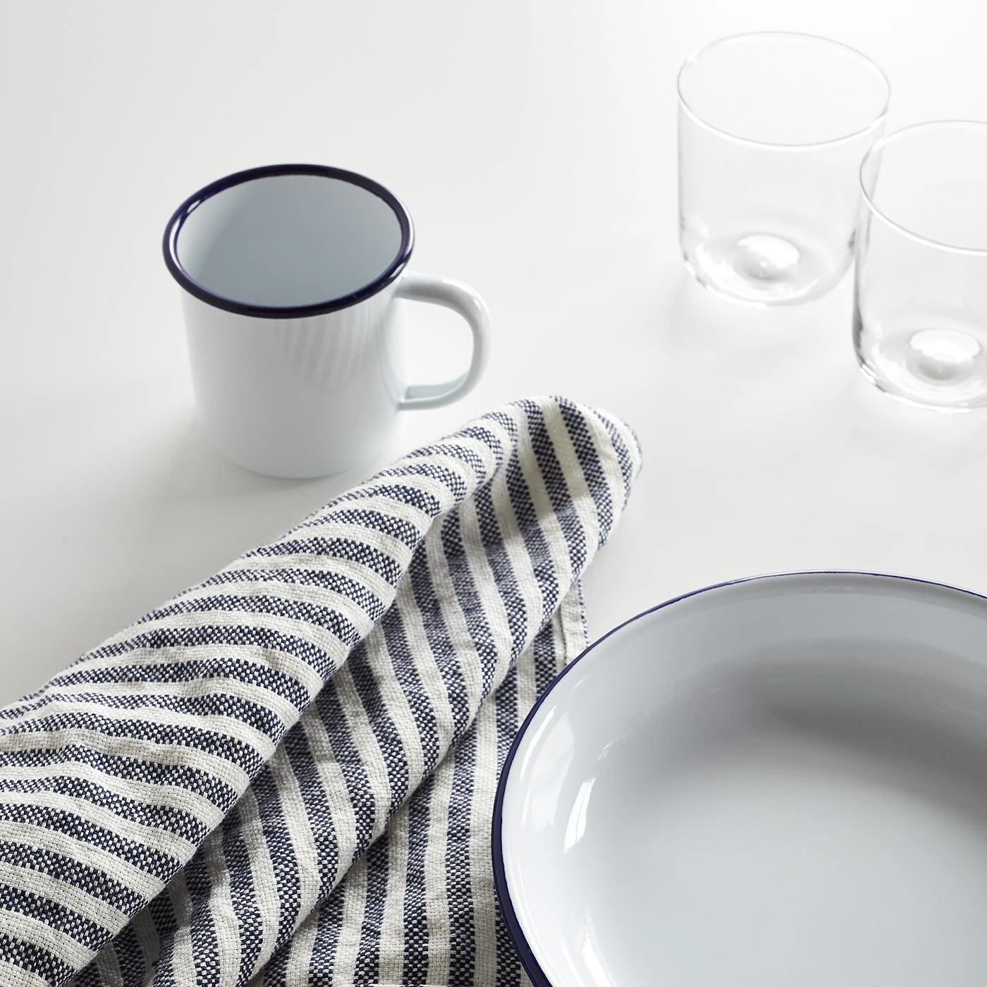 Oxford Stripe Navy Linen Teatowel 5 Oxford Stripe Navy Linen Teatowel - Image 3