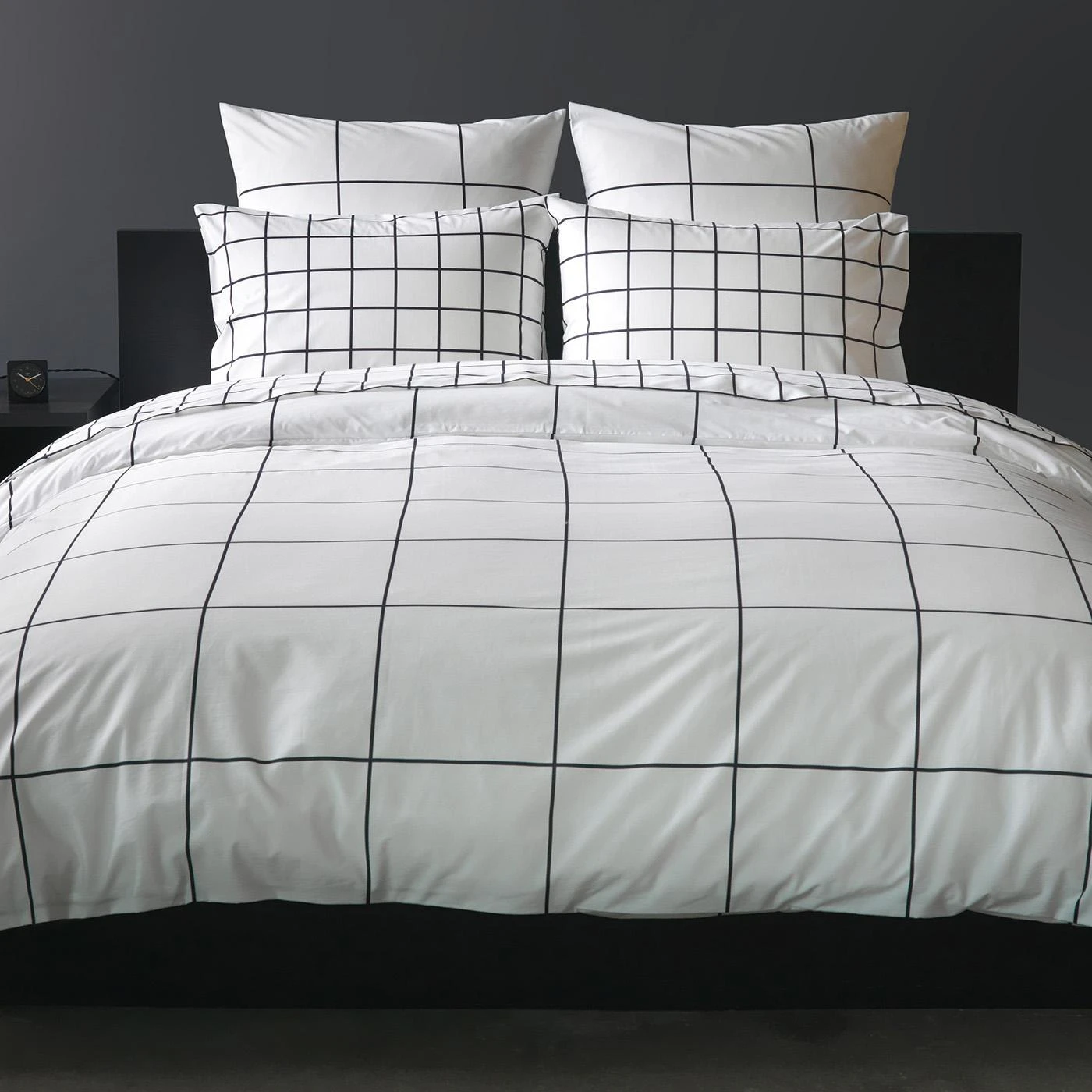 Grid Black Pillowcase Set 13 Grid Black Pillowcase Set - Image 11