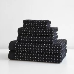 Stitch Black + White Bath Towel -Furniture Store h022084wc h022084ht h022084bt bundle image 2