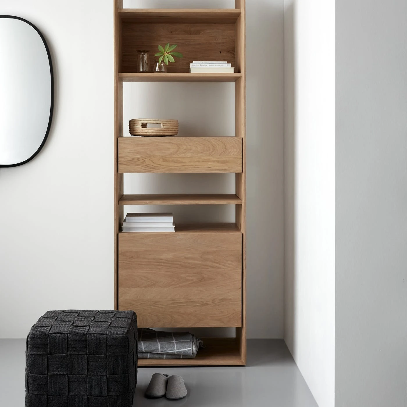 Hub Black Oval Wall Mirror 18" X 24" 6 Hub Black Oval Wall Mirror 18" X 24" - Image 4