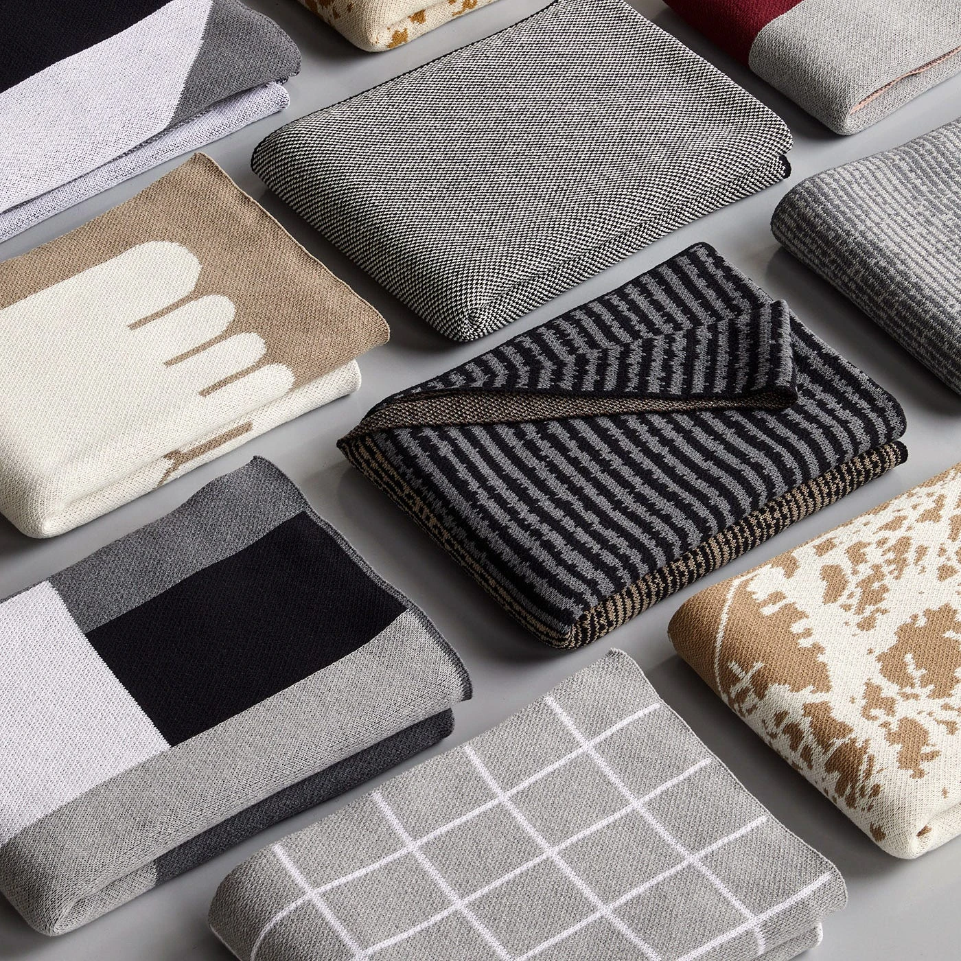 Grid Gray Knit Throw Blanket 9 Grid Gray Knit Throw Blanket - Image 7