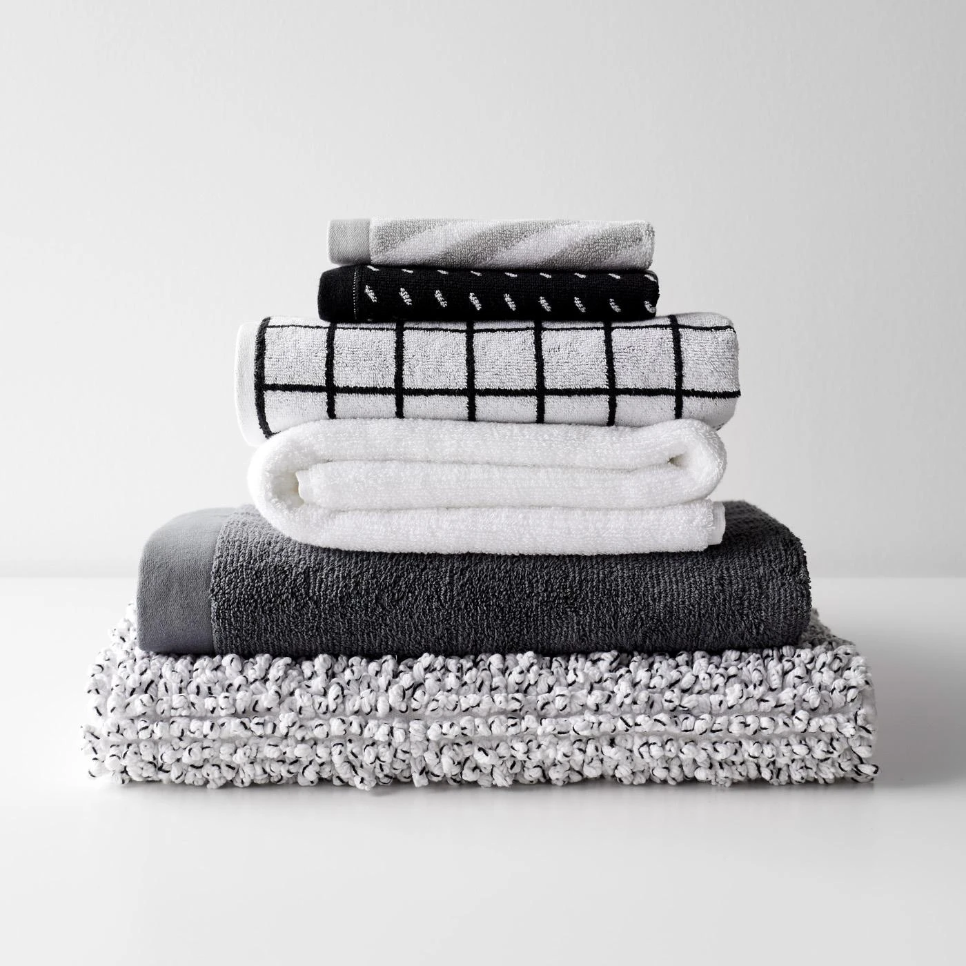 Foster White Bath Mat - Image 6