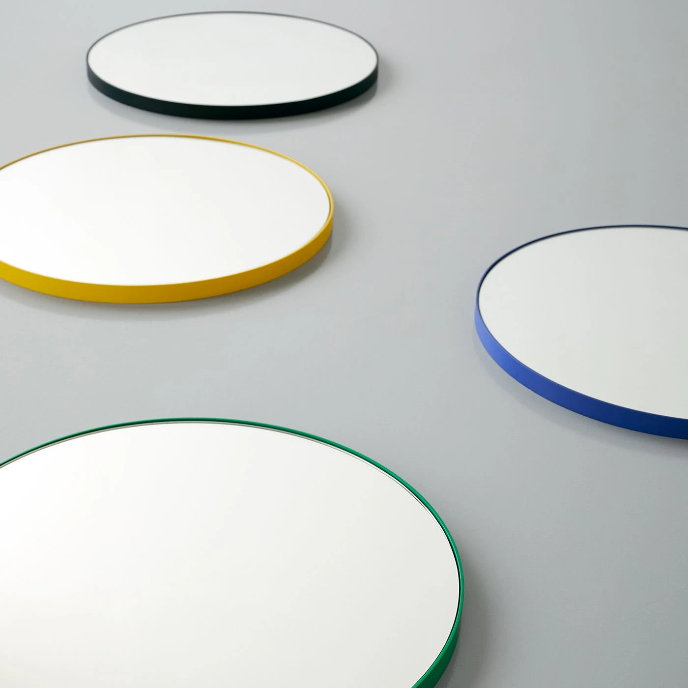 Black Round Wall Mirror 20" 8 Black Round Wall Mirror 20" - Image 6