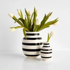 Omaggio Black Small Vase -Furniture Store unison 1 22 2793