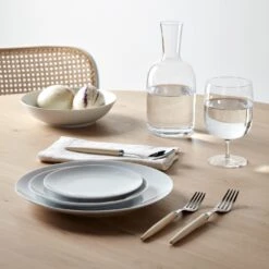 Medaillon Bread And Butter Plate -Furniture Store unison 5 22 4583 3