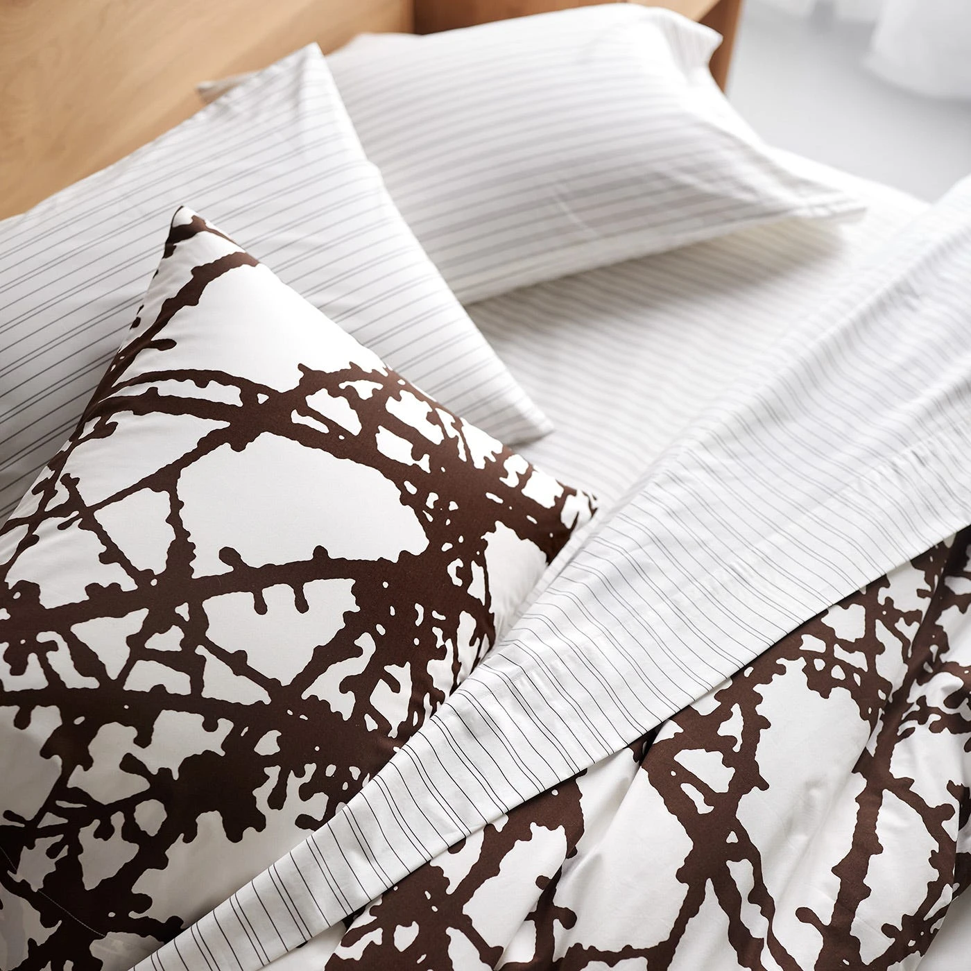 Larch Black Coffee Duvet Cover 5 Larch Black Coffee Duvet Cover - Image 3