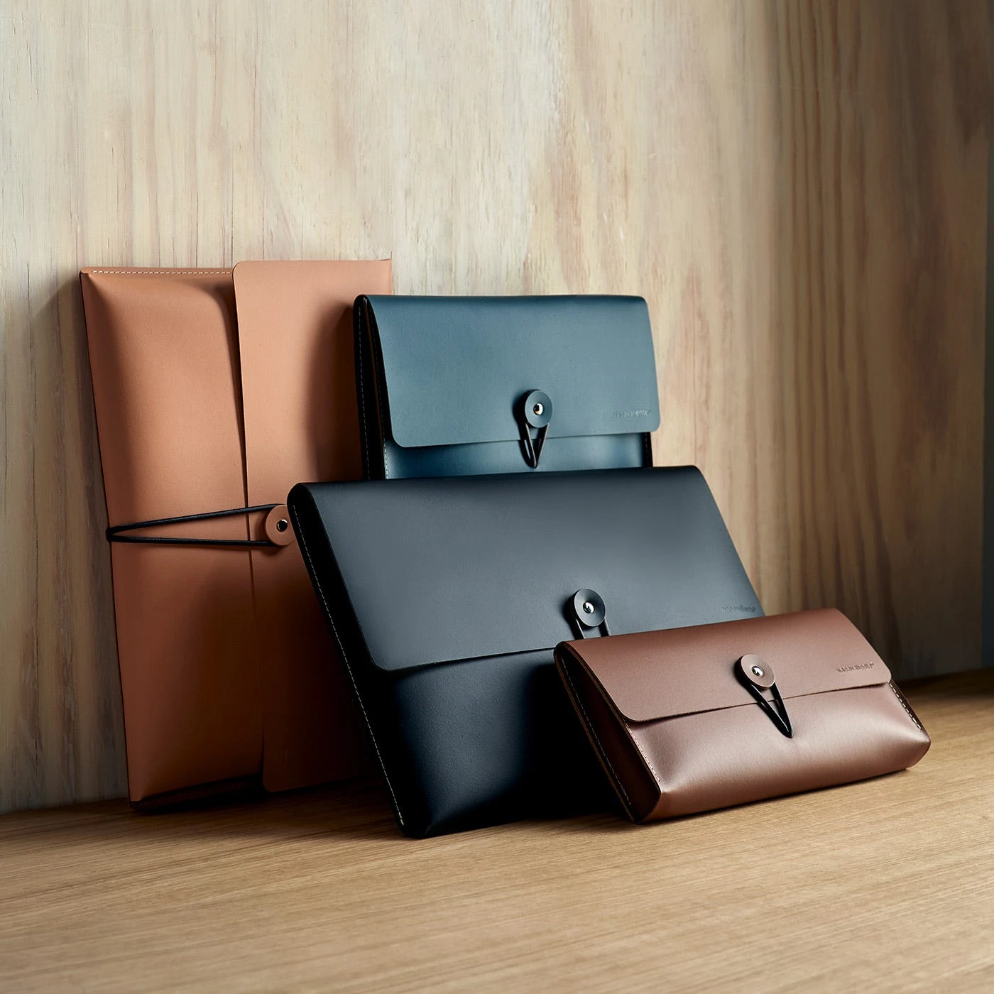 Pecan Leather Envelope Case 7 Pecan Leather Envelope Case - Image 5