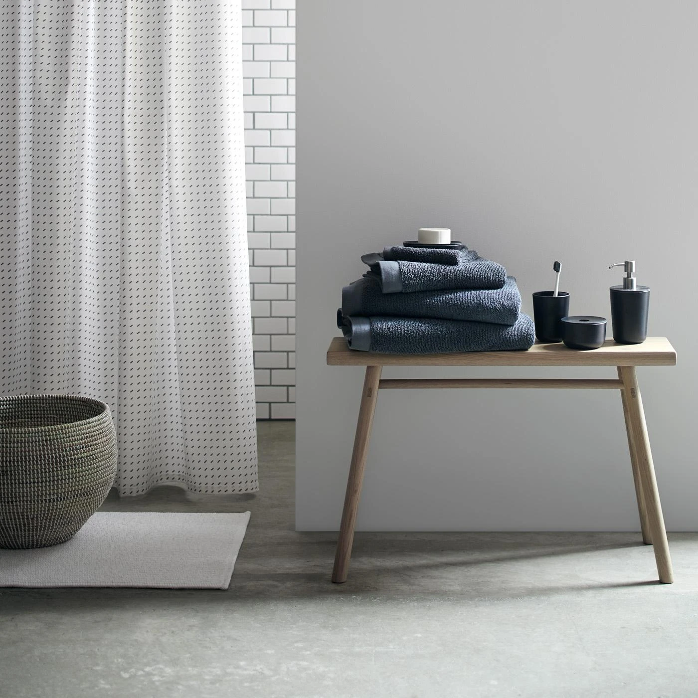 Logan Graphite Bath Towel 15 Logan Graphite Bath Towel - Image 13