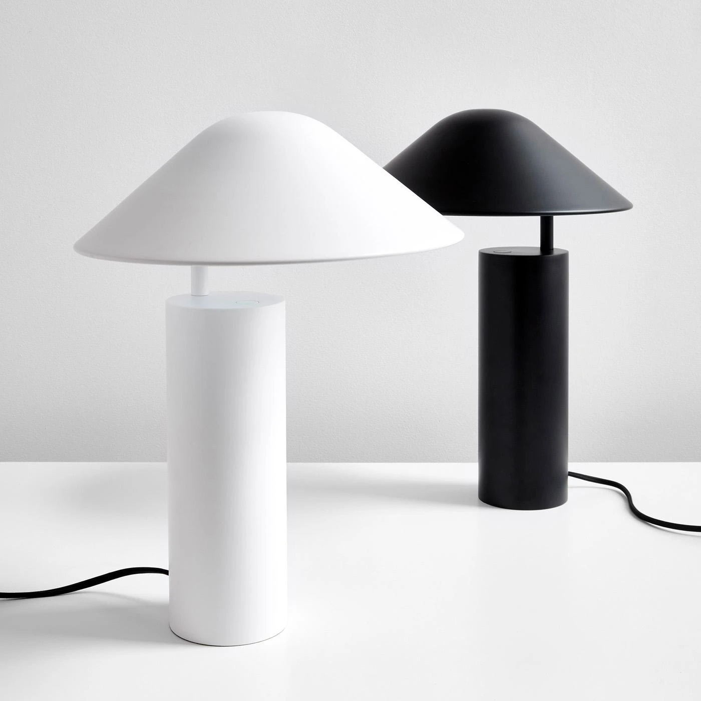 Damo Black Table Lamp 5 Damo Black Table Lamp - Image 3